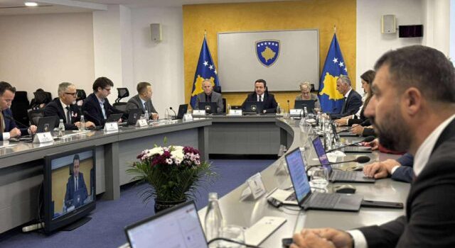 Detaje: Qeveria ndan shumën prej afro pesë milionë eurosh për këto kateogori pensionesh