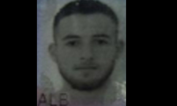 Policia kërkon ndihmë nga qytetarët për kapjen e të dyshuarit për shitblerje e kultivim narkotikësh