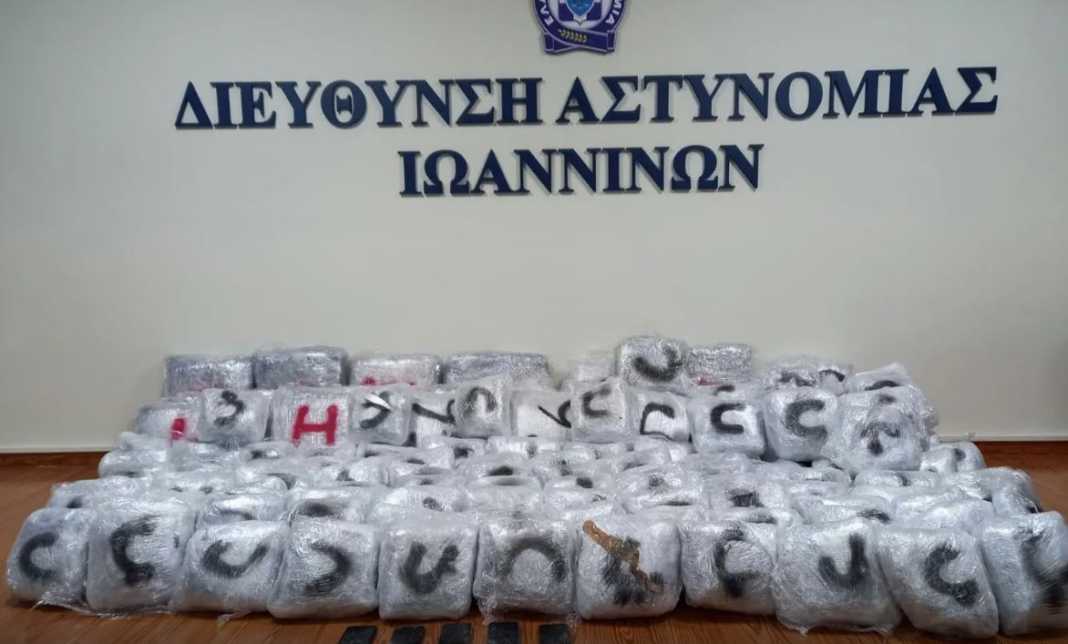 Sekuestrohen mbi 200 kg kanabis në Janinë, në pranga 3 shqiptarë