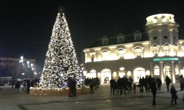 Debat edhe për motin, demantohet zyrtari i ASHNA për temperaturat që do të mbizotërojnë për Vit të Ri