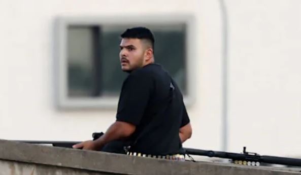 Autori i sulmit “Bondi” akuzohet për 15 vrasje