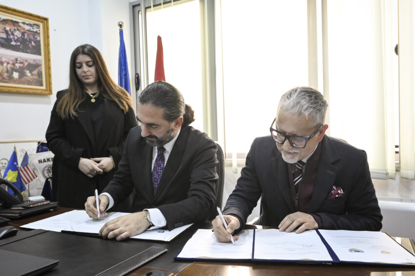 Nënshkruhet marrëveshja 2.5 milionë euro mes Ministrisë së Shëndetësisë dhe Komunës së Fushë Kosovës për ndërtimin e QKMF-së