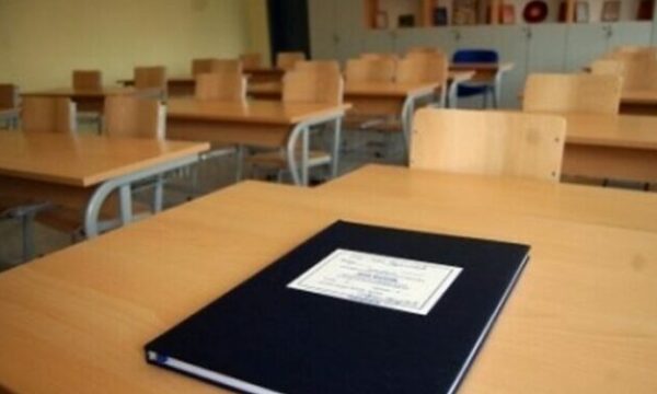 SBASHK: Qeveria, në vend të librave duhet të ndajë laptopë për nxënësit