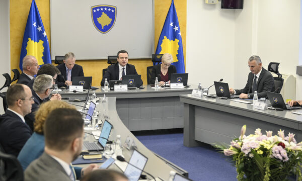 Kurti ndan 1.28 milion euro për Programin e Ringjalljes Ekonomike dhe 735 mijë tjera për Depon Qendrore të Barnave