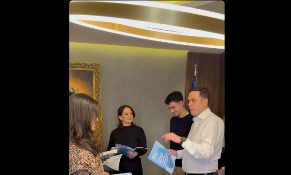 Rritje pagash e përfundim të rrugëve të “lëna në lloç”, Abdixhiku njofton se programi i LDK-së është gati