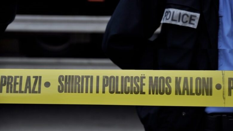 Pesë vetura digjen nga zjarri në Prishtinë, Policia nis hetimet