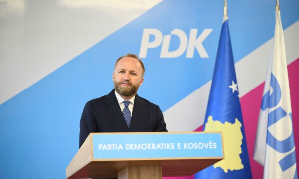 Tahiri: Viti 2026 shënon fundin e privilegjeve, pushteti i kthehet popullit me Bedri Hamzën Kryeministër