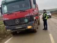 Përlloçën rrugët derisa po bartnin dhe, kompanitë gjobiten me 1000 euro dhe obligohen t’i pastrojnë rrugët