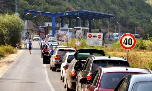 Ardhja e mërgimtarëve për fundvit, kjo është gjendja në pikat kufitare