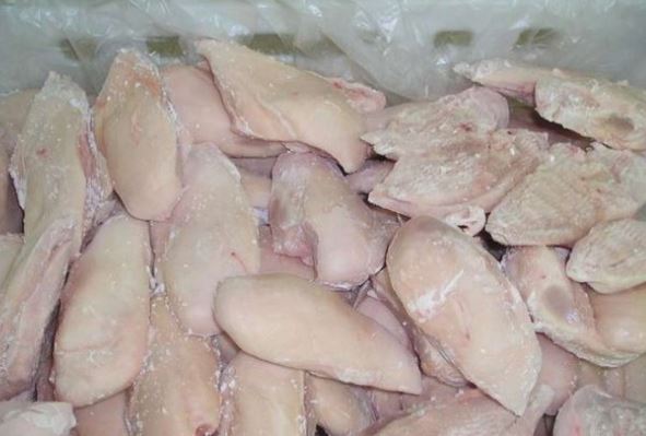 Asgjësohen mbi 2000 kilogramë mish pule me salmonellë