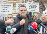 Protestojnë punëtorët e KEK-ut, kërkojnë paga 1100 euro dhe përmirësim të kushteve të punës