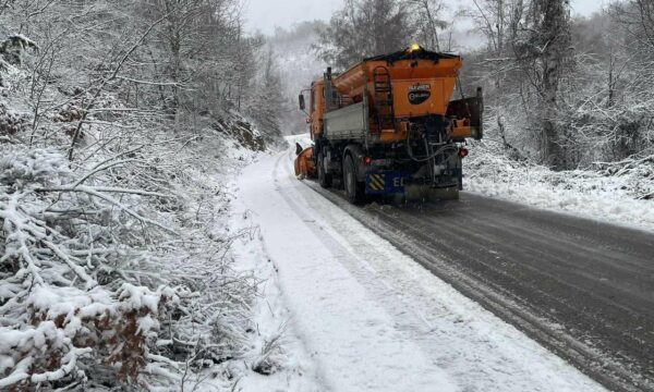 Reshjet e borës, MMPHI: Operatorët janë të gatshëm për kriposjen dhe pastrimin e rrugëve në të gjithë territorin
