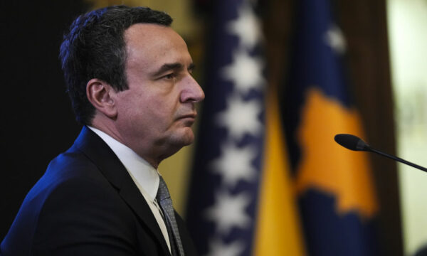 100 eurot në kohë fushate, Kurti e prezanton si traditë të qeverisjes: S’ka asgjë të re, e vazhdojmë edhe në mandatin e tretë