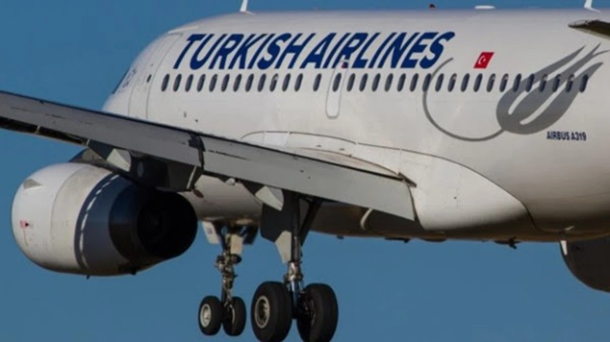 ​Turqia i dhuron Shqipërisë avion qeveritar