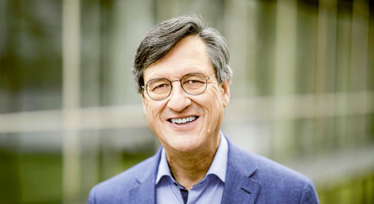 Presidenti i Liberal International mbështet Bedri Hamzën: Kosova ka nevojë për një kthesë evropiane, PDK-ja është zgjedhja