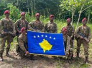 Pjesëtarë të FSK-së kthehen pas trajnimit me britanikët në xhunglat e Belizes, i pret komandanti