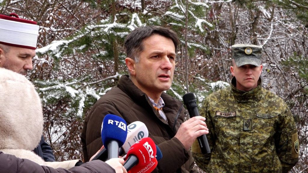 Murati pas varrosjes së Jahja Mustafës: Dhimbja është edhe më e madhe që Cali nuk është këtu për shkak të padrejtësisë së Hagës