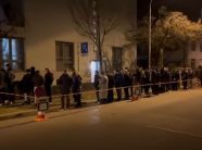 Mërgimtarët duke pritur në radhë në Cyrih për të votuar, Gërvalla publikon pamje