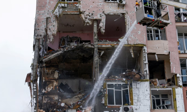 Qindra mijëra pa rrymë në Kiev nga sulmet ruse, para bisedimeve Trump-Zelensky