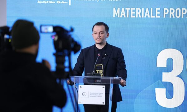 DnV: Me vonesë janë hapur 3% e vendvotimeve, në dy sosh është raportuar për mungesë të rrymës