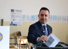 Basha: Qytetarët vendosin për të ardhmen përmes votës