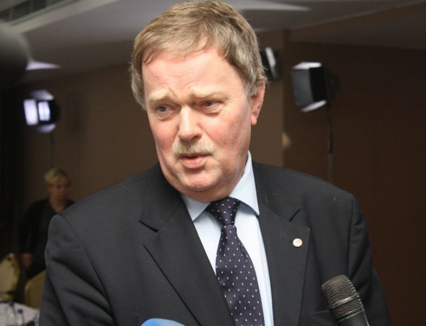 Ish-ambasadori holandez në Kosovë: Më e mira për vendin është krijimi i një qeverie stabile