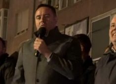 “Jemi të bekuar si popull që e kemi udhëheqës Albin Kurtin”, Glauk Konjufca me lëvdata për liderin para përkrahësve