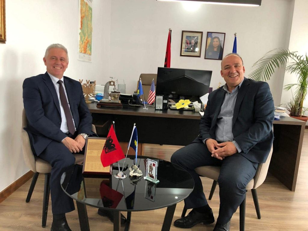 Një ditë pas zgjedhjeve, VV-ja dhe PDK-ja bëhen bashkë në Podujevë – Isak Shabani kryesues i Kuvendit