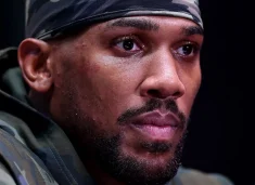 Anthony Joshua lëndohet në një aksident në Nigeri, vdesin dy persona