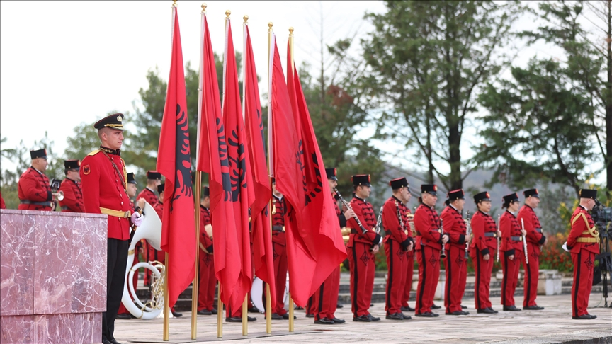 Shqipëria bëhet me 387 ushtarë të ri