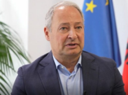 Eurodeputeti austriak: Ka ardhur koha për një qeveri të qëndrueshme në Kosovë