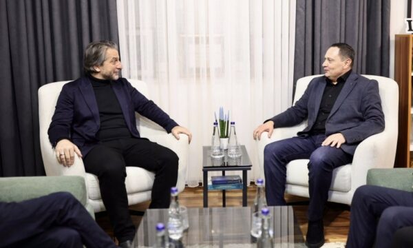 Rama dhe Pajaziti diskutojnë bashkëpunimin mes Prishtinës dhe Bujanocit