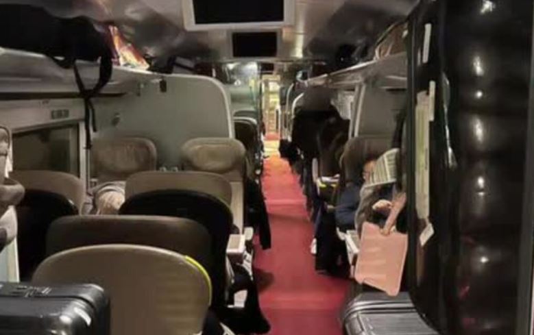 Pasagjerët mbesin të bllokuar për orë të tëra në trenin e Eurostar