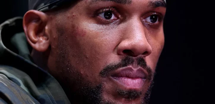 Anthony Joshua lirohet nga spitali pas aksidentit që pësoi ditë më parë