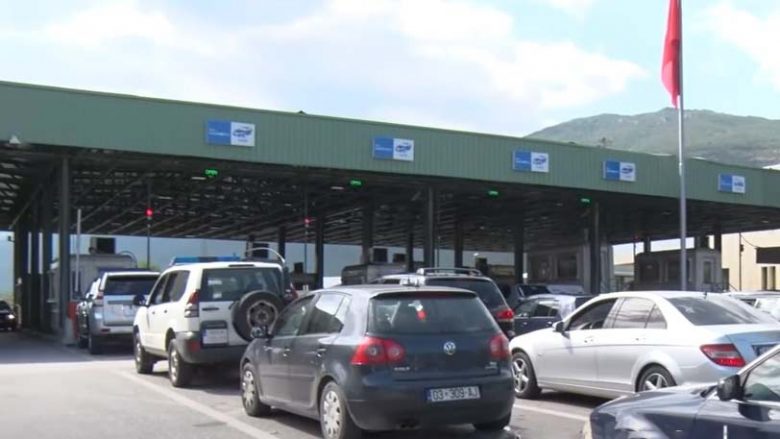 Raportohet për radhë të gjata në Vërmicë, shtetasit e Shqipërisë ua mësyjnë pikave turistike të Kosovës