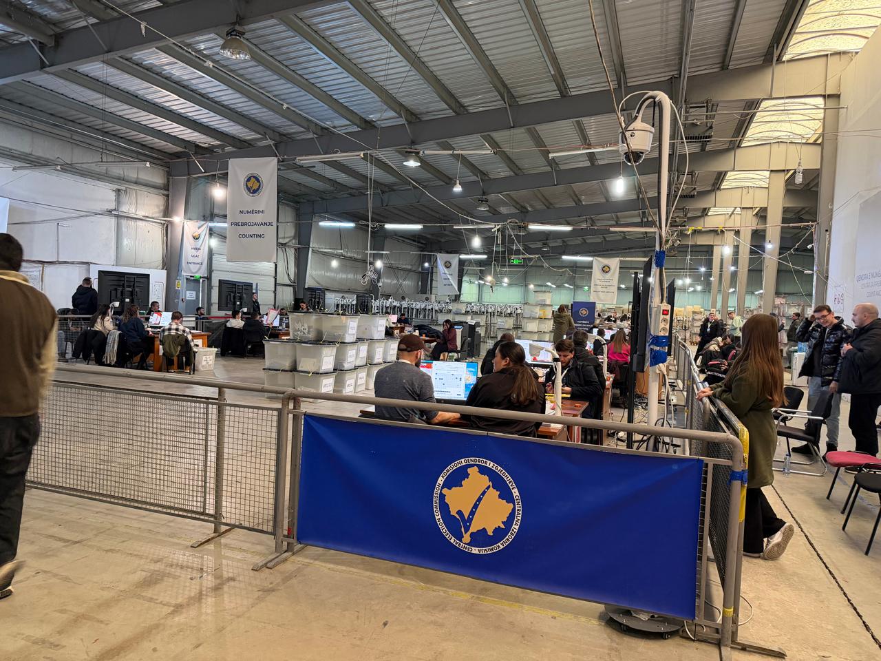 Numërohen mbi 5% e votave me postë, VV e para, AAK e dyta