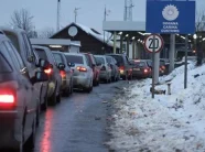 Kolona kilometrike në dalje nga Merdara dhe Dheu i Bardhë, pritjet deri në dy orë