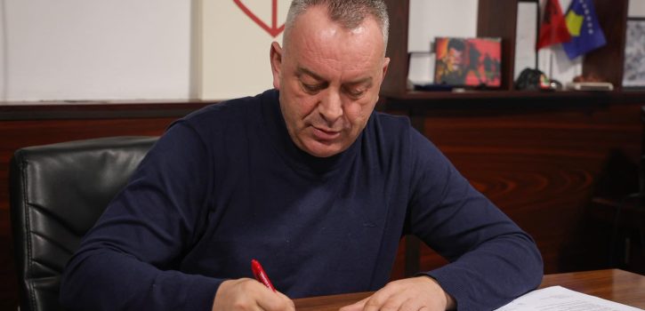 Komuna e Deçanit ndan 500 euro për pacientët me sëmundje malinje dhe 300 euro për çdo nënë lehonë