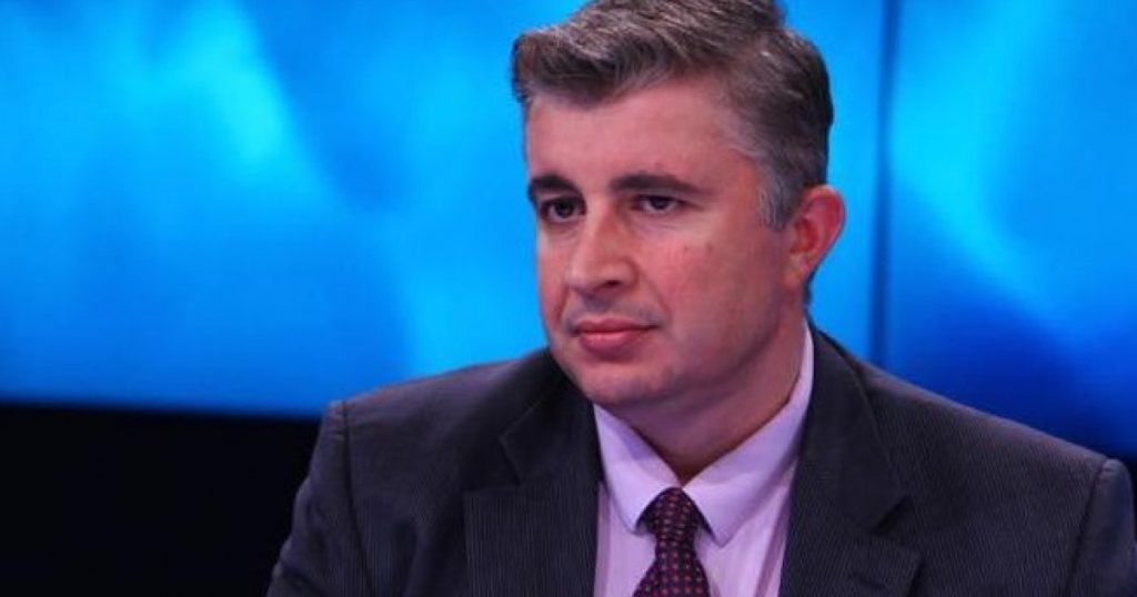 Nurellari: Shqiptarët të fiksuar pas tullës dhe çimentos ndërtojnë shtëpi bosh, ndërsa evropianët ndërtojnë të ardhmen