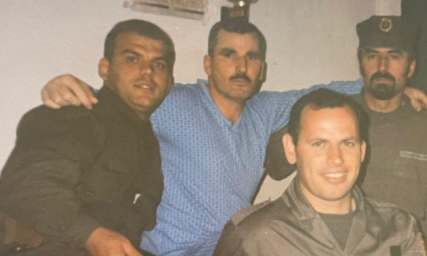 Lladrovci përkujton njërin nga dalëzotësit e orëve të para, Gjeneral Shaban Shalën