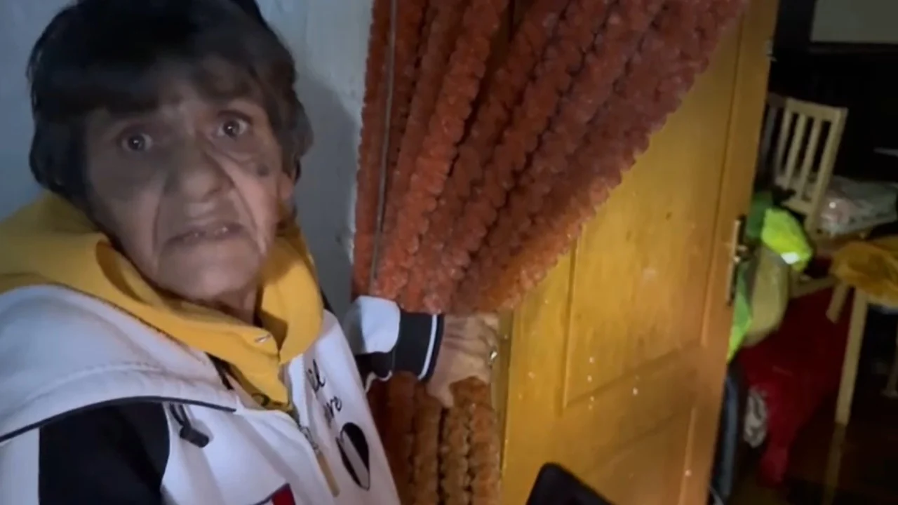 Përmbytjet në Durrës – “Desh m’u mbyt fëmija”, flet banorja: E dërgova te fisi që të kujdeset për të, nuk na strehuan