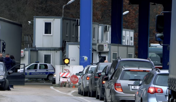 Përditësimi i fundit, pritje deri në 30 minuta për të dalë nga Kosova