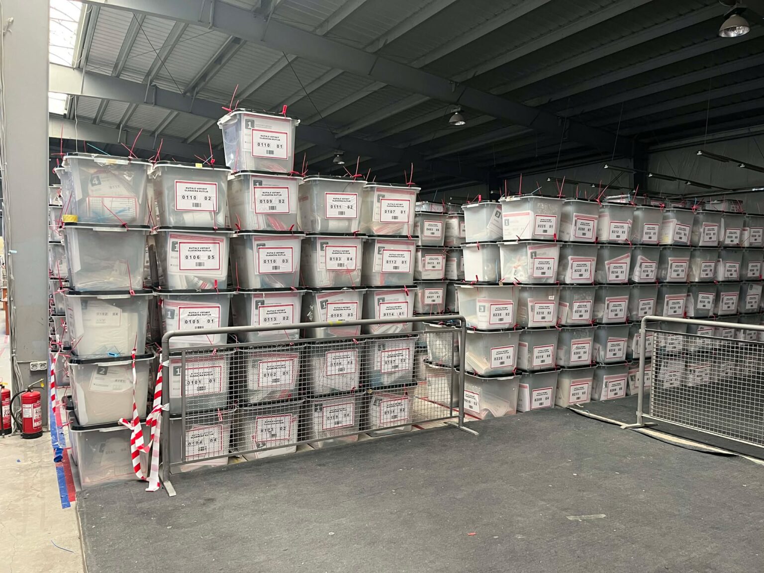 Numërohen mbi 85% e votave me postë – Cila është partia që po prin e para