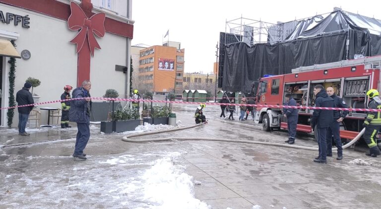 Përfshihet nga zjarri depoja e ish-Hotel Unionit