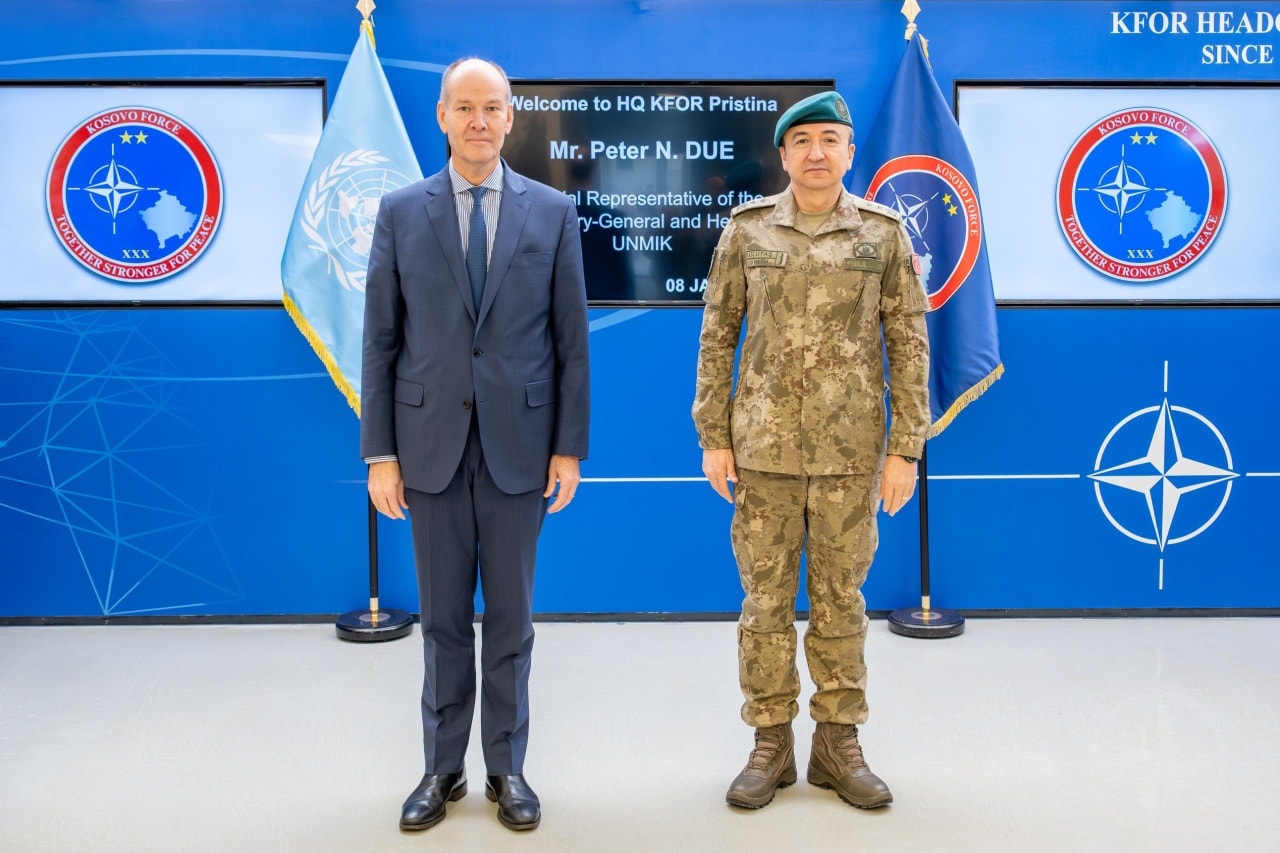 Komandanti i KFOR-it pret shefin e UNMIK-ut në Prishtinë, diskutohet siguria në Kosovë