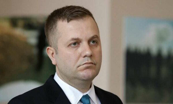 Sallahu kritikon Kushtetuesen pas rrëzimit të ligjit për Byronë: Pavarësisht pengesave, konfiskimi i pasurisë së pajustifikueshme nis këtë vit