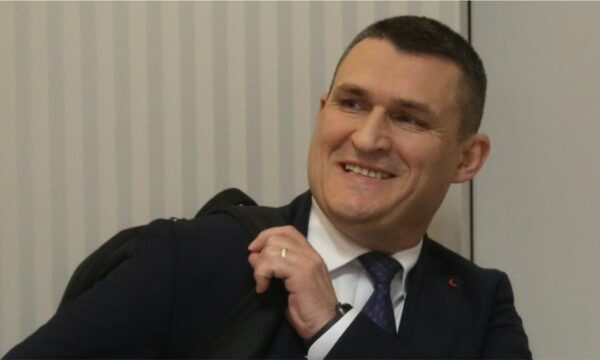 Ish-kreut të SPAK-ut Altin Dumanit i jepet leja për të trajnuar prokurorë, hetues dhe gjyqtarë në Kosovë- detaje