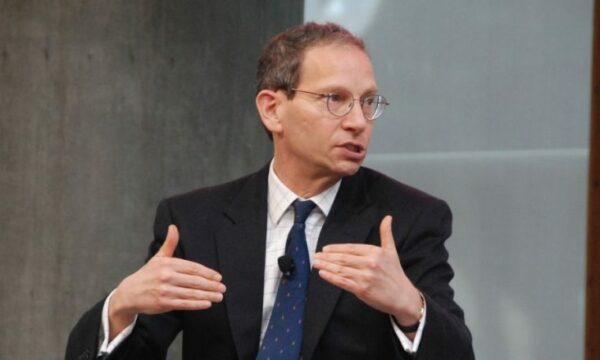 Kupchan: Ligji amerikan i mbrojtjes synon të nxisë Kosovën e Serbinë të tejkalojnë ngërçin, ka shqetëisme për qasjen e Kurtit