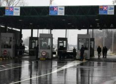 Gjendja në pikat kufitare – Mbi dy orë pritje për të dalë nga Kosova, në Merdarë kolona arrin deri në 1500 metra