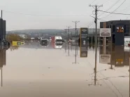 Rruga Ferizaj-Gjilan vazhdon të jetë e mbyllur për shkak të ujit